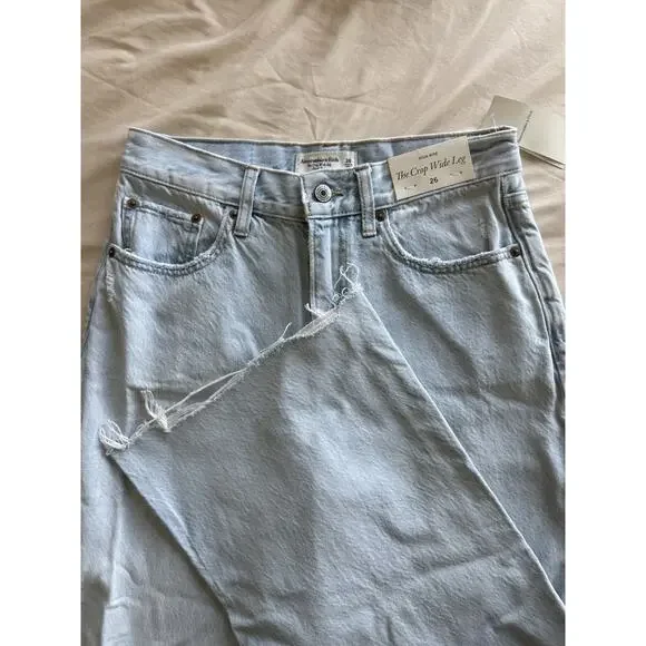NWT Abercrombie & Fitch Denim Light Blue Wide Leg High Rise Cropped - Picture 10 of 13
